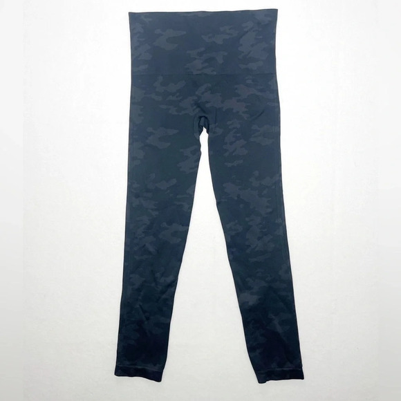 SPANX Look at‎ Me Now Seamless Cropped Leggings Size Medium Camo Print - Picture 5 of 7